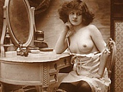 Some real vintage nude babes posing in the twenties boudoir 